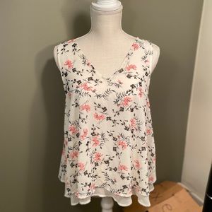 Sienna Sky floral tank top. Size Large